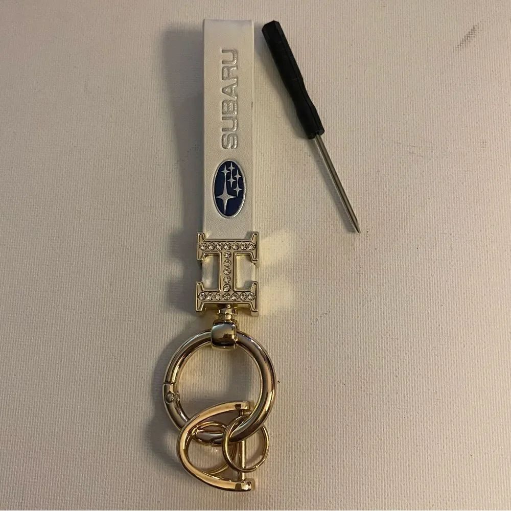 Key Fob Keychain in White leather with Logo NWT